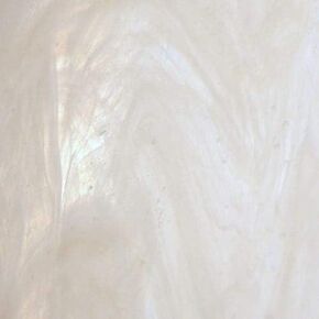لوح الزجاج الملون Wissmach: أوبال أبيض مملوء بالكريستال (8 × 12 بوصة - 1 ورقة) من BiNARI Glass Studio