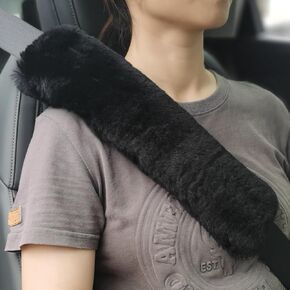 2pc Soft Genuine Sheepskin Wool Auto Seat Belt Cover Seatbelt Shoulder Pad for a More Comfortable Driving, Compatible with All Cars(Black)