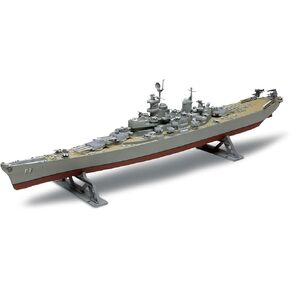 Level 4 Model Kit USS Missouri Battleship The Mighty Mo' 1/535 Scale Model by Revell