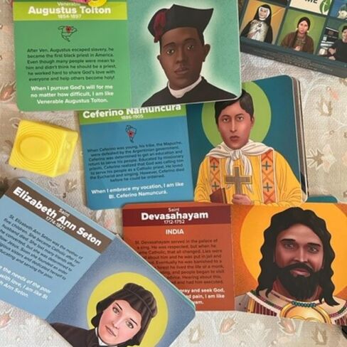 مجموعة كتب لوحة القديسين مثلي - هدية المعمودية، القديسين الكاثوليك، هدية كاثوليكية للأولاد والبنات in Kuwait