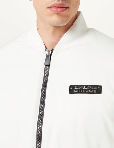 إصدار محدود للرجال من أرماني إكستشينج، نحن نتفوق على أحد قاذفات النايلون in Kuwait