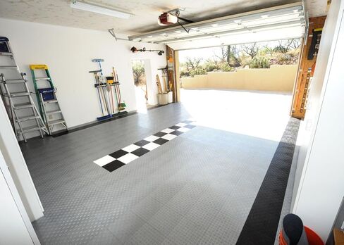 Big Floors GarageTrac Diamond, Durable Copolymer Interlocking Modular Non-Slip Garage Flooring Tile (48 Pack), Black in Saudi Arabia