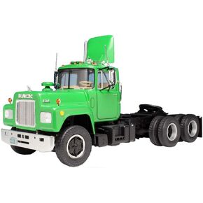 AMT Mack R685ST Semi Tractor 1:25 Scale Model Kit (AMT1039)