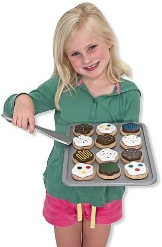 Melissa & Doug Slice & Bake Cookies Set - Play Food Set Bundle with 1 Theme Compatible M&D Scratch Fun Mini-Pad (04074) in Saudi Arabia