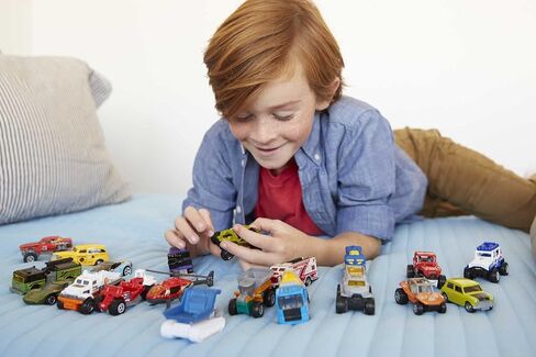 Matchbox Toy Cars or Trucks 8-Pack, Set of 8 Die-Cast 1:64 Scale Vehicles, Themed Multipack, Including 1 Exclusive (Styles May Vary) in Saudi Arabia