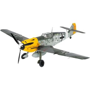 Tamiya 300061063 – 1: 48 WWII Model Set Messerschmitt BF109E-4/7 Trop