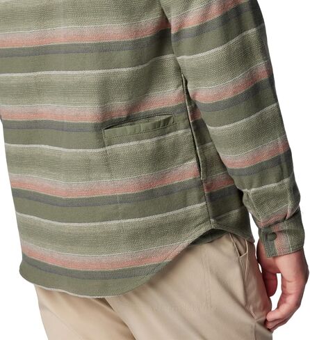 Columbia Men's PFG Uncharted Over Shirt in Saudi Arabia
