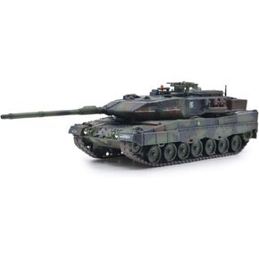 1:72 Scale Dutch Leopard 2A6NL Main Battle Tank - Woodland Camouflage - 12213 - Panzerkampf in Kuwait