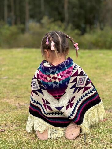 Poncho for childrens, Ecuadorian unisex poncho for children handmade with Alpaca wool, Ideal for boys and girls. in Saudi Arabia