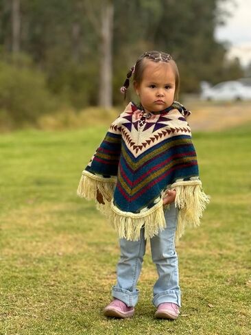 Poncho for childrens, Ecuadorian unisex poncho for children handmade with Alpaca wool, Ideal for boys and girls. in Saudi Arabia