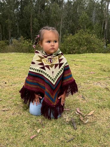 Poncho for childrens, Ecuadorian unisex poncho for children handmade with Alpaca wool, Ideal for boys and girls. in Saudi Arabia