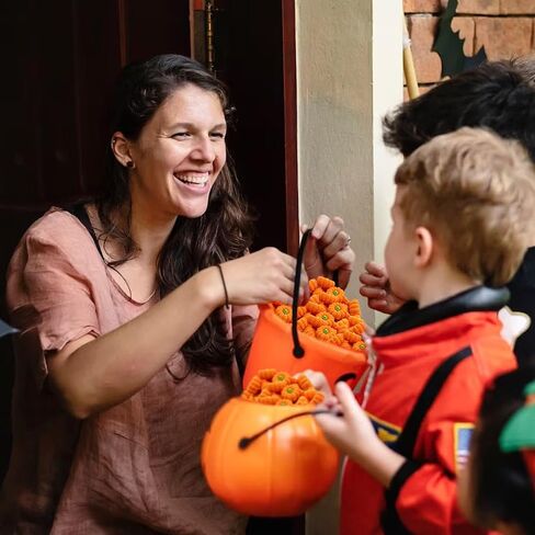 Pumpkin Erasers for Kids 40pcs Halloween Erasers Bulk 3D Halloween Mini Eraser for Student Classroom Prizes,Game Reward,Treasure Box,Trick or Treats, Goody Bag Filler,Party Favors in Kuwait