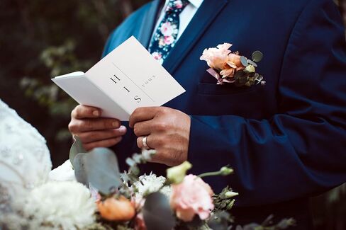 UNITED ESELL Modern Wedding Vow Books His and Hers - Bride and Wedding Notebook with 28 Pages - 5,9" x 3.9"- Great for Vow Renewal - Bridal Shower Gifts – Booklet - Bonus Time Capsule Love in Saudi Arabia