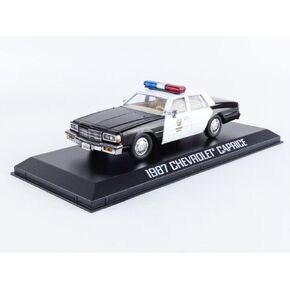 Greenlight Collectibles - Collectible Model Car, 86582, Black/White