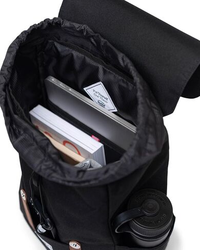 Herschel Supply Co. Herschel Retreat Small Backpack, Navy, One Size in Saudi Arabia