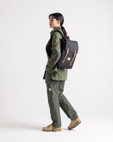 Herschel Supply Co. Herschel Retreat Small Backpack, Navy, One Size in Saudi Arabia