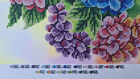 طقم تطريز مطرز، كوبية، غرز متقاطعة مطرزة، تطريز الأزهار، زهور البنفسج in Kuwait