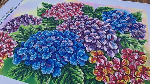 طقم تطريز مطرز، كوبية، غرز متقاطعة مطرزة، تطريز الأزهار، زهور البنفسج in Kuwait