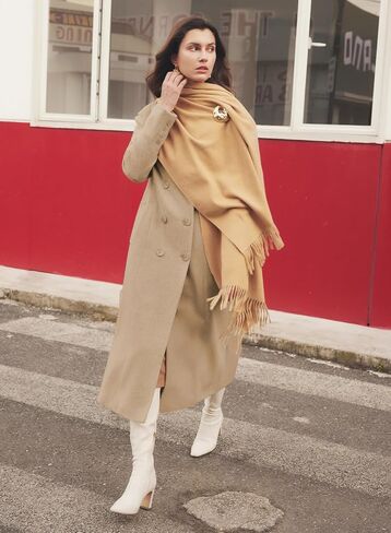 معطف شتوي نسائي من الصوف من MIHOLL، أنيق بياقة مدببة، معطف طويل بأزرار مزدوجة مع جيوب in Kuwait