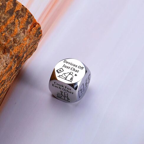 الذكرى السنوية له تاريخها ليلة الأفكار هدايا النرد لصديقها صديقة هدايا الزفاف زوجين الهدايا الذكرى الحادية عشرة هدية الصلب للزوجة الزوج عيد ميلاد عيد الحب للنساء الرجال in Kuwait