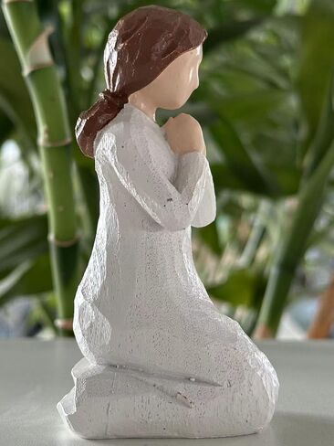 Hodao Resin Female Figurine Holding Flowers-Handcrafted Sculpture Statue for Home Decor-Elegant Resin Art Collectible for Shelf,Table or Mantel-Thoughtful Gift for Sympathy,Comfort,Remembrance (2) in Saudi Arabia