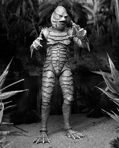 NECA - الوحوش العالمية - المخلوق النهائي من The Black Lagoon Af in Saudi Arabia