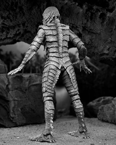 NECA - الوحوش العالمية - المخلوق النهائي من The Black Lagoon Af in Saudi Arabia
