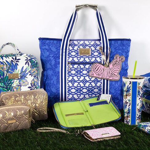 Lilly Pulitzer Snap ID Card Case, Cute Pink Keychain Wallet, Slim Credit Card Holder with Wristlet Strap, Conch Shell Pink Zee Bebe in Saudi Arabia