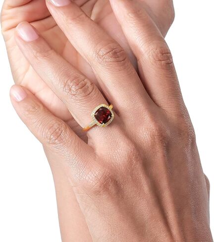 Gem Stone King خاتم خطوبة من الذهب الأصفر عيار 10 قيراط على شكل وسادة 8 مم من الأحجار الكريمة والألماس المميز هالو | خاتم وعد الذكرى السنوية للزفاف للنساء | متوفر بمقاسات 5، 6، 7، 8، 9 in Saudi Arabia