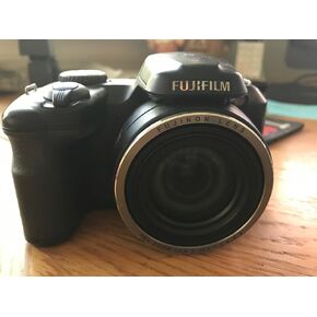Fujifilm Finepix S8630 Camera Bundle 36X Wide-Angle Optical Zoom 16 MP 3.0