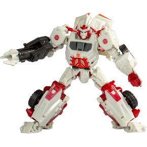 Transformers Toys Studio Series Voyager Transformers: War for Cybertron 09 Gamer Edition Ratchet, 6.5-inch Converting Action Figure, 8+