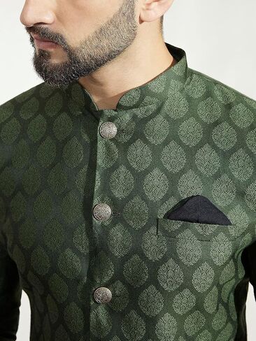 طقم بنطلون Indo Western Sherwani للرجال من KISAH، مزيج من حرير الزيتون، تصميم منسوج، ياقة ماندرين وأكمام طويلة (M) in Kuwait