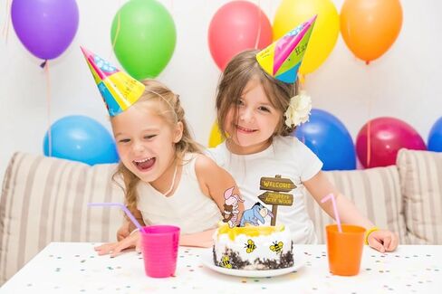 مجموعة علوية كلاسيكية لكعكة ويني، مجموعة أغطية كعكة عيد ميلاد لطيفة لحفلات استقبال المولود الجديد، قطع بوه مزدوجة الجانب (12 قطعة) in Kuwait