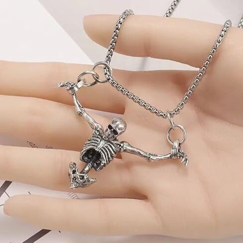 Skull Necklace for Men Punk Captivity Skull Pendant Halloween Party Necklace for Men Women Gothic Skull Necklace Long necklace jewelry for Women Men in Saudi Arabia