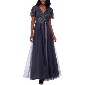 Xscape ثوب طويل شبكي من الخرز in Kuwait