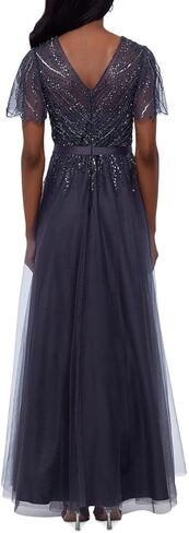 Xscape ثوب طويل شبكي من الخرز in Kuwait