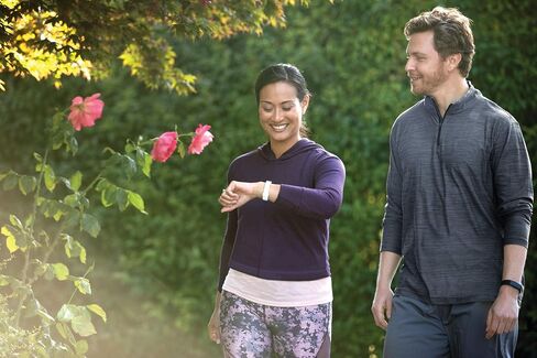 Fitbit Inspire HR Heart Rate and Fitness Tracker, One Size (S and L Bands Included), 1 Count in Saudi Arabia