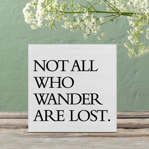 لافتة خشبية مقتبسة من Kindness لديكور المكتب في عالم حيث يمكنك أن تكون أي شيء، لافتة خشبية لطيفة لتزيين المنزل والمكتب ورف الحضانة in Kuwait