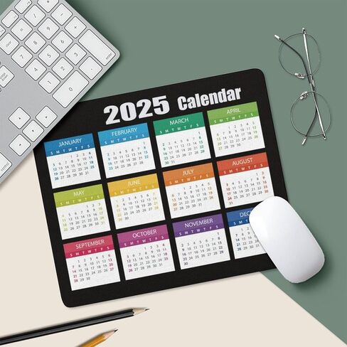 تقويم لوحة الماوس 2025، تقويمات لوحات ماوس الكمبيوتر، حصيرة مكتب مطاطية غير قابلة للانزلاق، لوحة مفاتيح ألعاب مكتبية (9.45 × 7.87 بوصة) in Kuwait