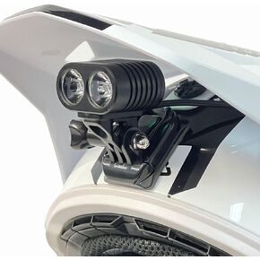 دانجو ديزاين | مجموعة إضاءة LED للخوذة | 2,100 لومن | بطاريات قابلة للشحن طويلة الأمد | إرفاق سريع | ثلاثة إعدادات لطاقة الإخراج | 3 ساعات في وضع الطاقة العالية in Kuwait