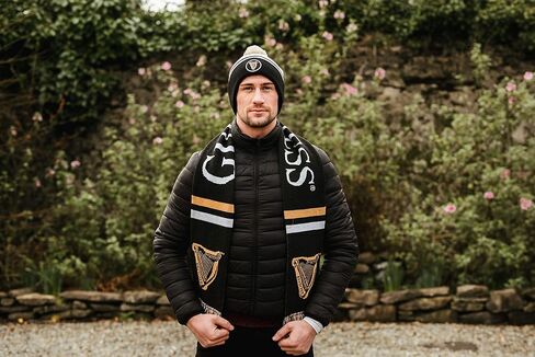 البضائع الرسمية لموسوعة غينيس وشاح أكريليك شتوي ذو وجهين باللون الأسود والذهبي والأبيض الرياضي in Kuwait