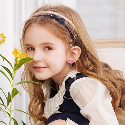 32/40 زوجًا من الأقراط المرصعة المضادة للحساسية للفتيات والأطفال مجموعة من الأقراط المصنوعة من الفولاذ المقاوم للصدأ بألوان زاهية وأنماط متعددة هدايا مجوهرات لطيفة للفتيات والأطفال in Kuwait