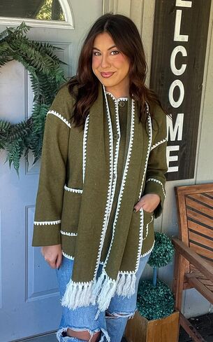 سترة وشاح مطرزة للنساء من Angashion - معطف شتوي كاجوال بأكمام طويلة وأزرار سفلية كبيرة الحجم مع وشاح شرابة in Kuwait