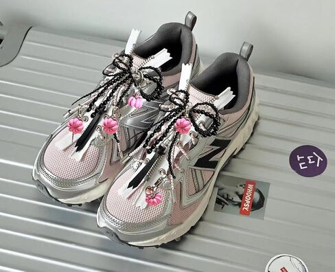 1 Pair Pearls Lace Bowknot Shoe Charms for Sneakers, Removable Shoe Charms for Sneakers, Shoe Lace Charms for Sneakers, Pearl Shoe Charms For DIY Shoe Lace Charms Shoe Accessories in Saudi Arabia