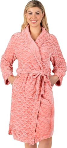 PAVILIA Short Robes for Women, Plush Soft Bathrobe Womens Lightweight, Fluffy Fuzzy Robe Knee Length, Shower Spa House Robe in Kuwait