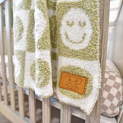 L+L USA Lightning Bolt Baby Blanket 28"x40" - DreamSoft Knit Throw for Crib, Stroller or Car Seat - Soft Blanket/Newborn Nursery Gift Essential for Toddler, Infant, Kids, Boys & Girls (Black/White) in Saudi Arabia