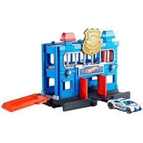 Hot Wheels Downtown Police Station Breakout Vehicle Playset