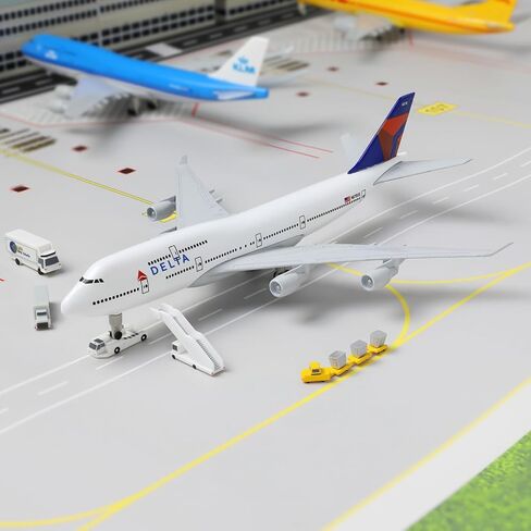 747 Delta Model Airplane 1/300 Diecast Metal Airplane Model Kits (with Stand) Boeing 747 Airlines Plane for Aviation Enthusiasts Gifts, Display Collections or Desk Decor -8 inches L in Kuwait