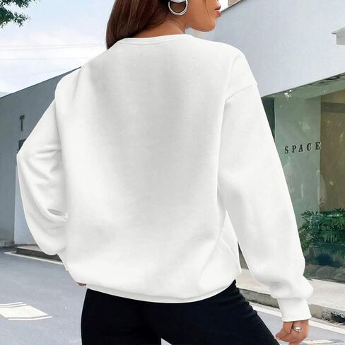 Cute Strawberry Print Crewneck Sweatshirts for Teen Girls Kawaii Aesthetic Graphic Sweatshirt Women Casual Pullover in Saudi Arabia