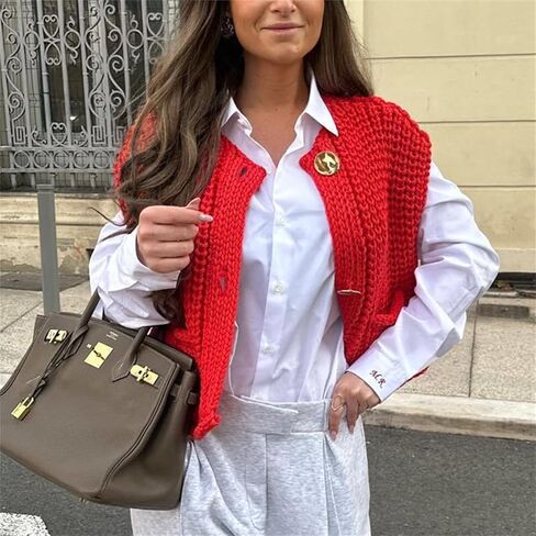 سترة شتوية نسائية من HOULENGS سترة شتوية مكتنزة 2024 بأزرار سفلية بدون أكمام سترة صوفية عصرية مع جيوب in Kuwait